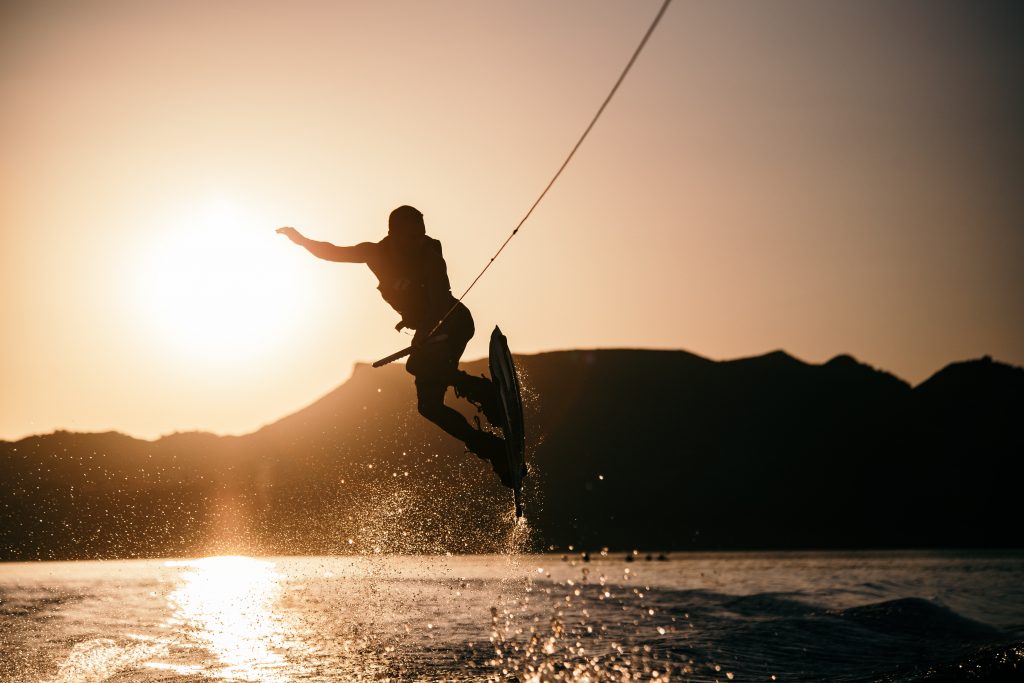 🏄Motorized Wakeboard Should This be Your Next Buy?